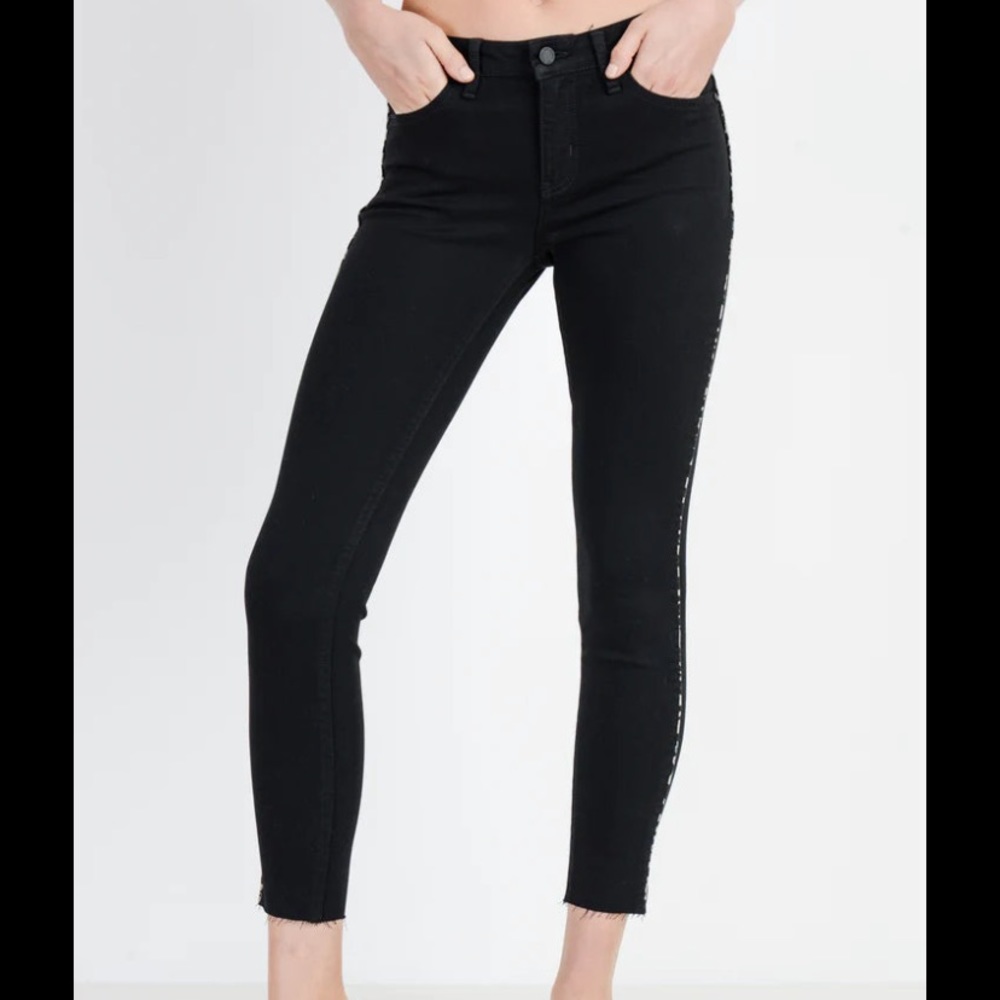 Just Black skinny crop jeans with leopard piping
